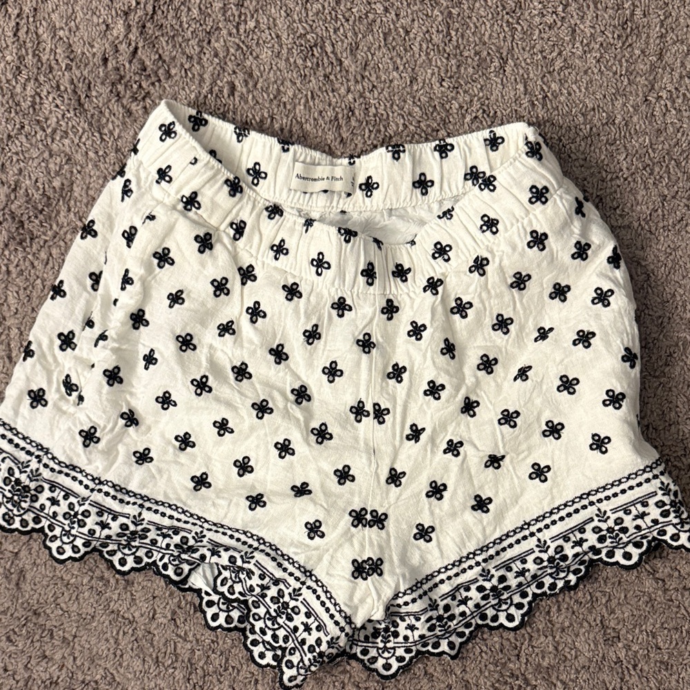 Abercrombie & Fitch White Shorts with Black Embroidery